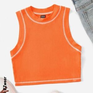 Selling this because I got it a year ago and just have never worn it!